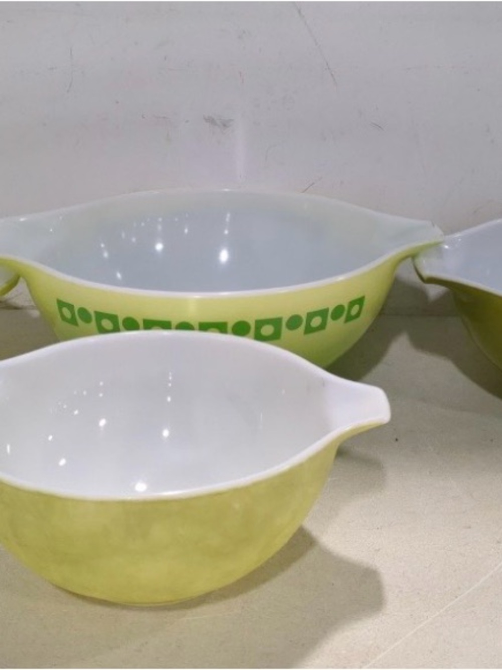 Vintage Pyrex Green Dots/Verde/Avocado Cinderella Mixing Bowls - set of 4